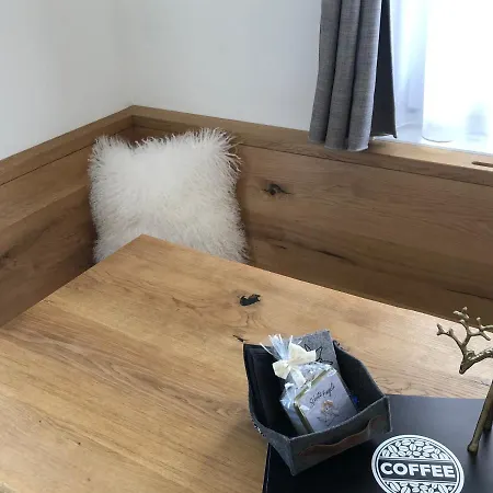 公寓 Renovated 3 In Near Laax Ruschein